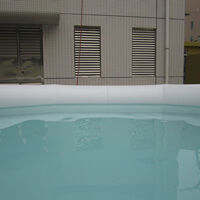 White inflatable poolGP062
