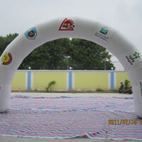 White inflatable archGA133