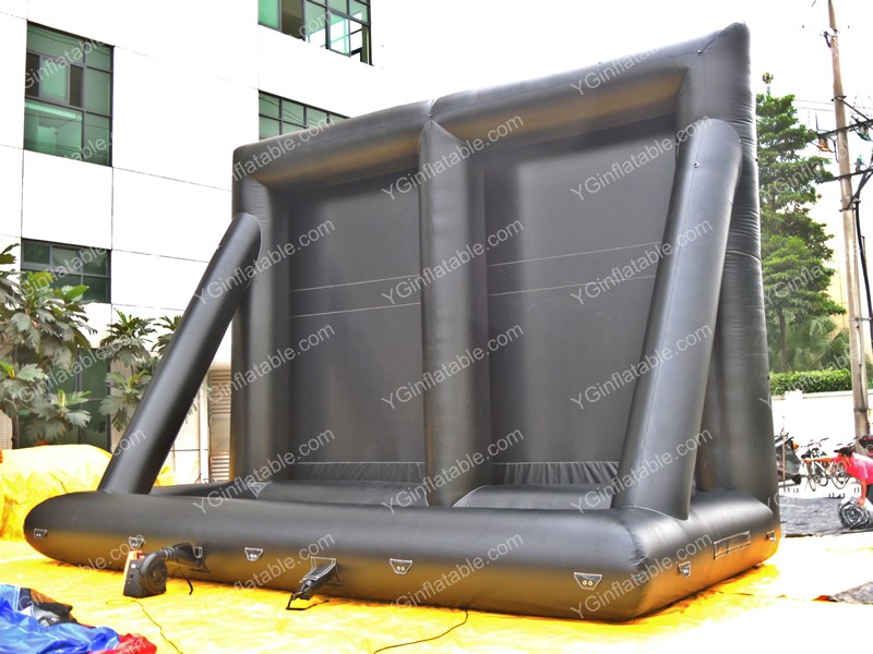 Inflatable screenGR040