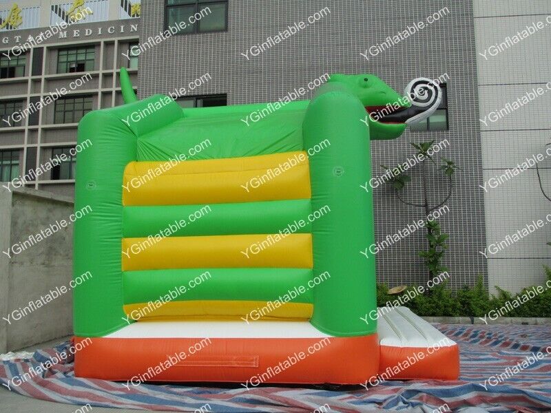 Lizard inflatable BouncerGB512