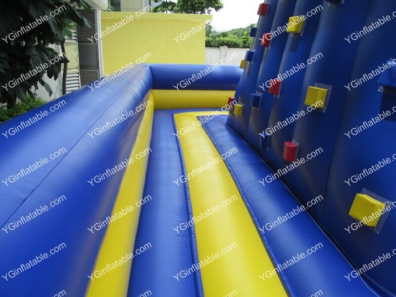 Inflatable volcano climbingGH062