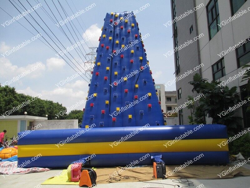 Inflatable volcano climbingGH062