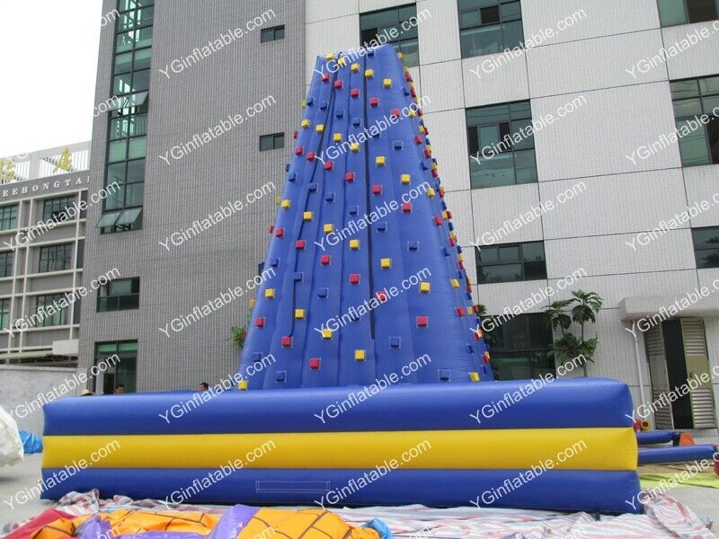 Inflatable volcano climbingGH062