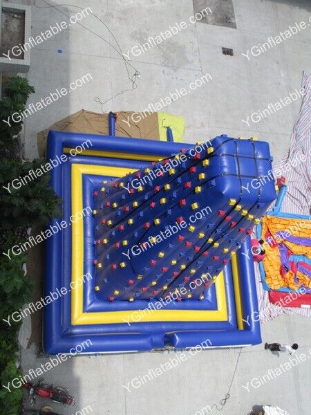 Inflatable volcano climbingGH062