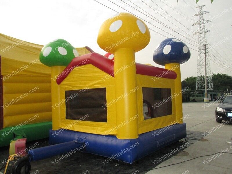 Mushroom Inflatable Bounce HouseGB522