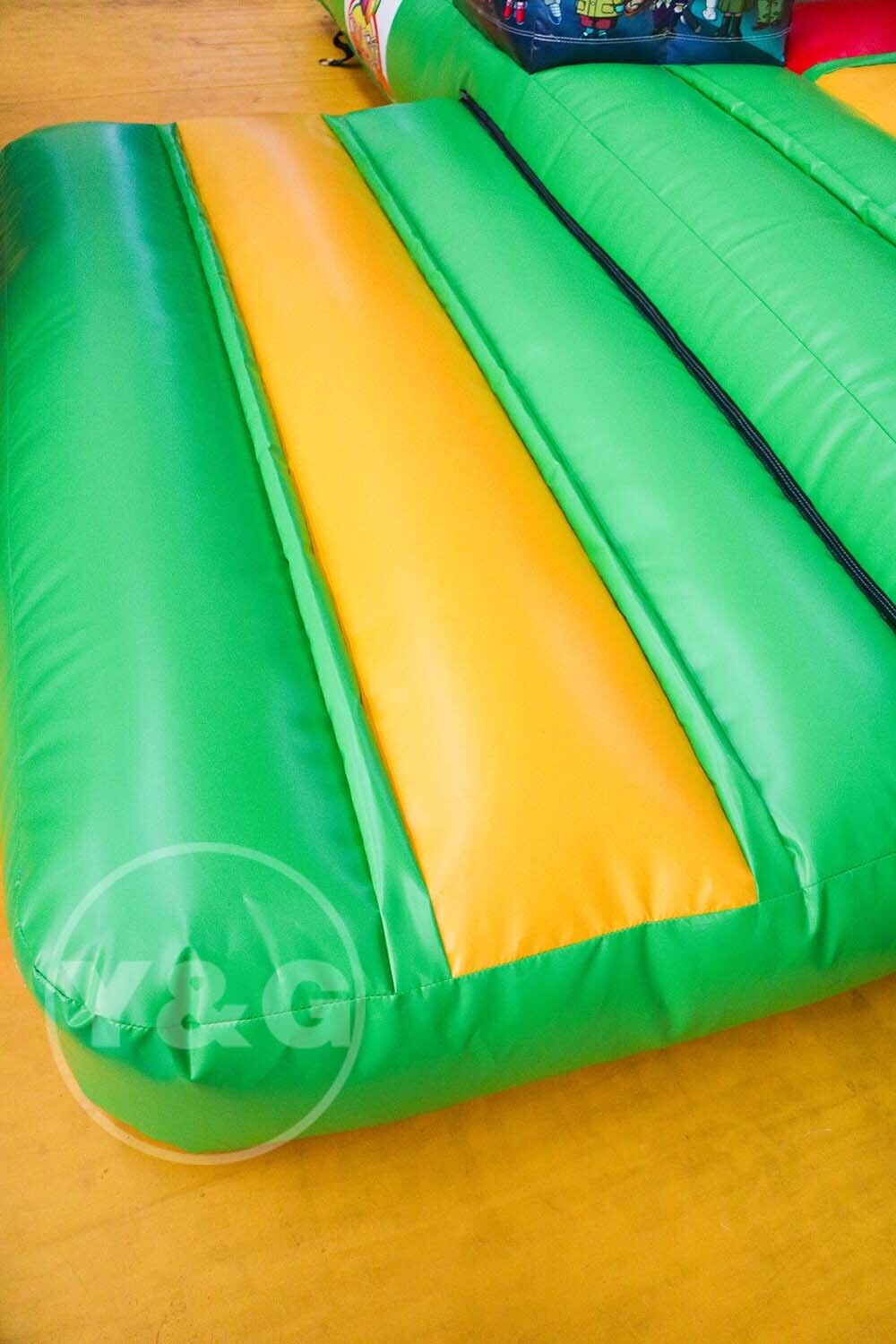 Dragon Ball Inflatable obstacle courseYGO57